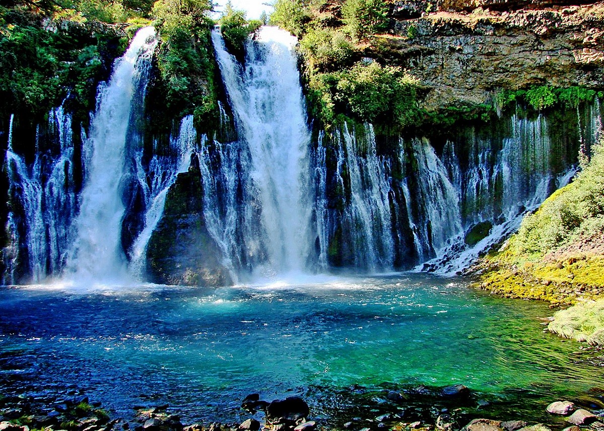 Travel Tips: ऊटी की इन खूबसूरत जगहों पर पत्नी के साथ बिताएं सुकून के पल, इन जगहों को जरूर करें एक्सप्लोर