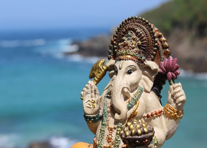 Budhwar Ke Upay: कॅरियर में मनचाही सफलता के लिए करें बुधवार को करें गणेशजी के मंत्रों का जाप, दूर होगी हर बाधा