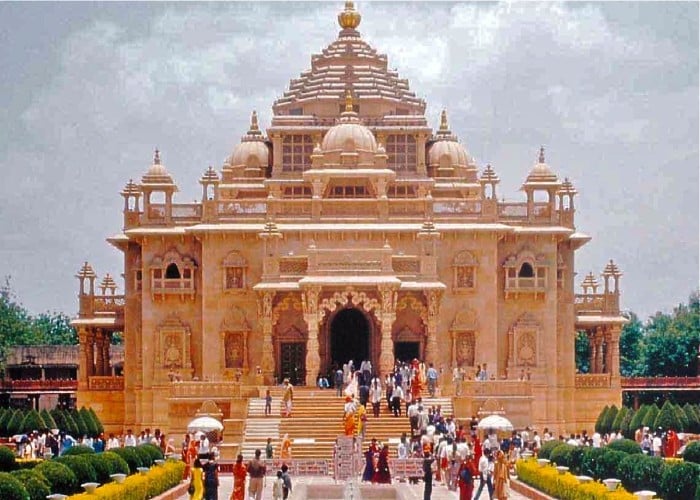 Famous Temple: गिनीज बुक ऑफ वर्ल्ड रिकॉर्ड में दर्ज है जयपुर के अक्षऱधाम मंदिर का नाम, शानदार है इसका इतिहास