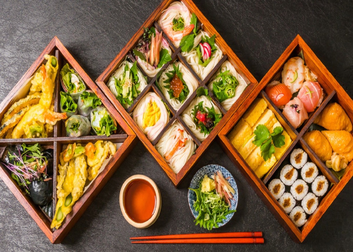 Health Tips: जापानी लोग ये 7 चीजें खाकर लेते हैं लंबे जीवन का आनंद, आप भी डाइट में करें शामिल