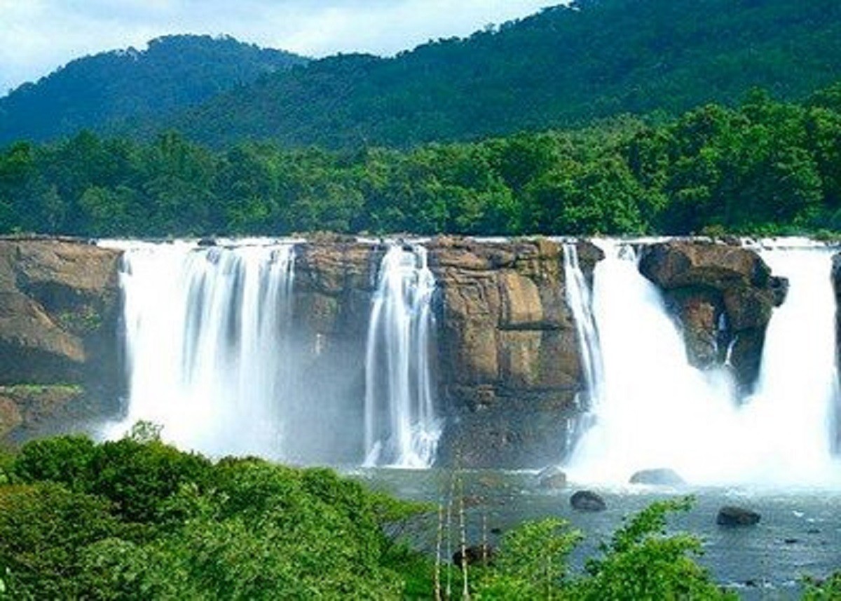 Travel Tips: सितंबर में पार्टनर संग इन रोमांटिक और हसीन जगहों की करें सैर, यादगार बनेगा वेकेशन