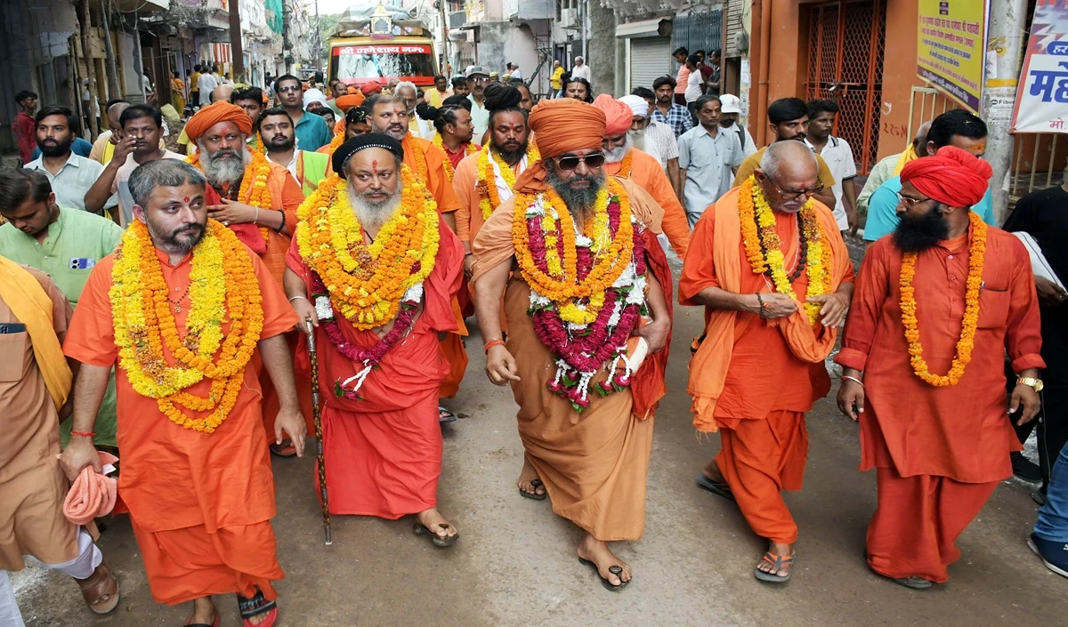 अखाड़ों , साधु, संतो और सामाजिक संस्थाओं से निरंतर किया जा रहा है विमर्श