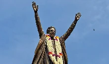 BalaSaheb Thackeray Death Anniversary: बाल ठाकरे के इशारे पर रुक जाती थी महाराष्ट्र की राजनीति, कार्टूनिस्ट से बने किंगमेकर