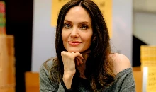 फिर विवादों में घिरी Angelina Jolie, लॉस एंजिल्स की एक महिला ने लगाए जादू-टोना करने जैसे गंभीर आरोप