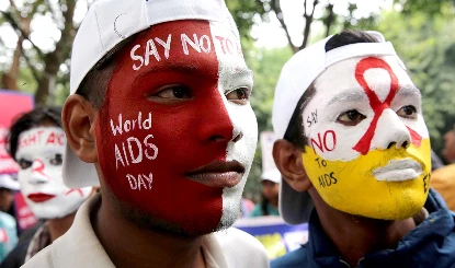 World Aids Day: एड्स पीड़ितों के प्रति बदले समाज की सोच