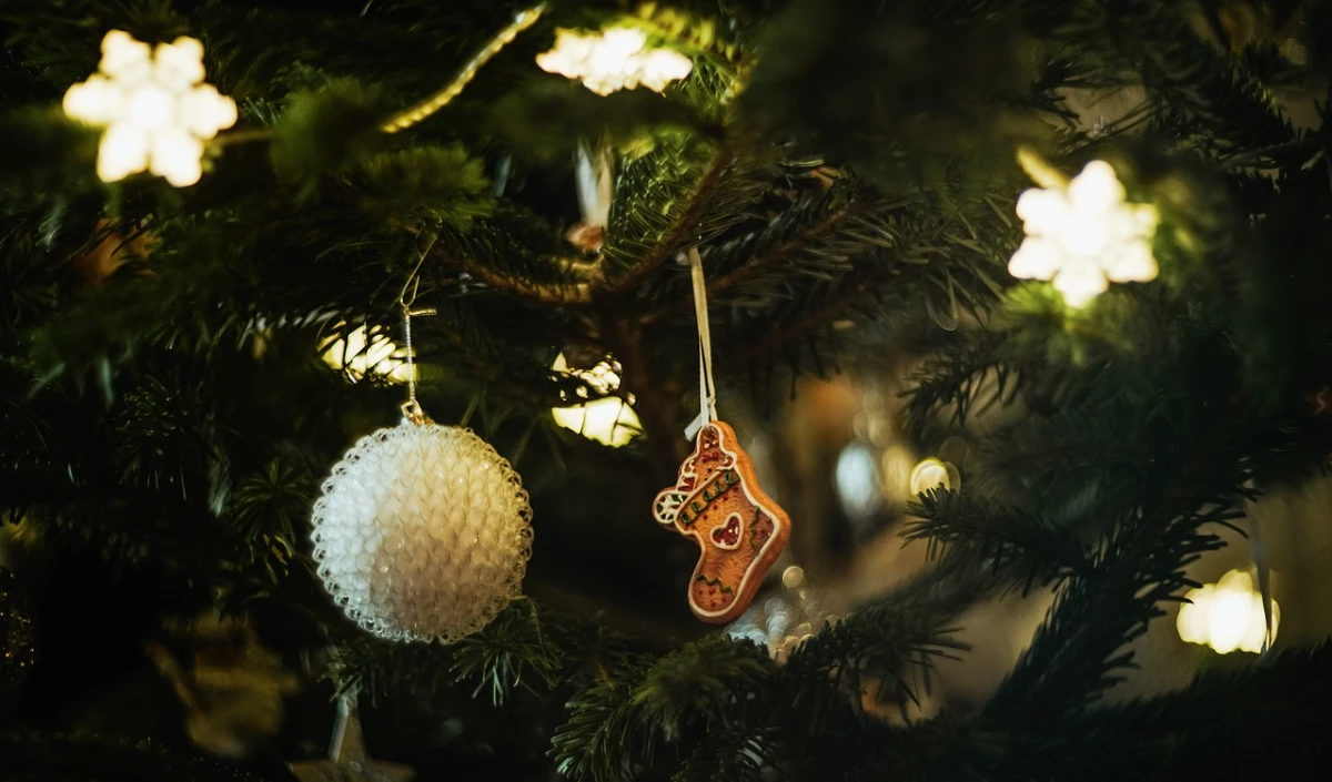 DIY Hacks for Christmas Decoration