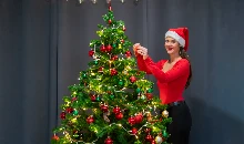 Christmas Tree Decoration Tips । अपने क्रिसमस ट्री को प्रो की तरह सजाने के फॉलो करें ये टिप्स