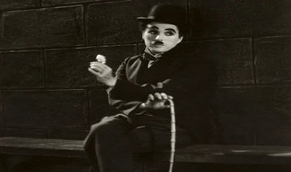 Charlie Chaplin Death Anniversary: मुसीबतों में हंसने की कला जानते थे कॉमेडी स्टार चार्ली चैपलिन, हर दिल पर छोड़ी थी अपनी छाप