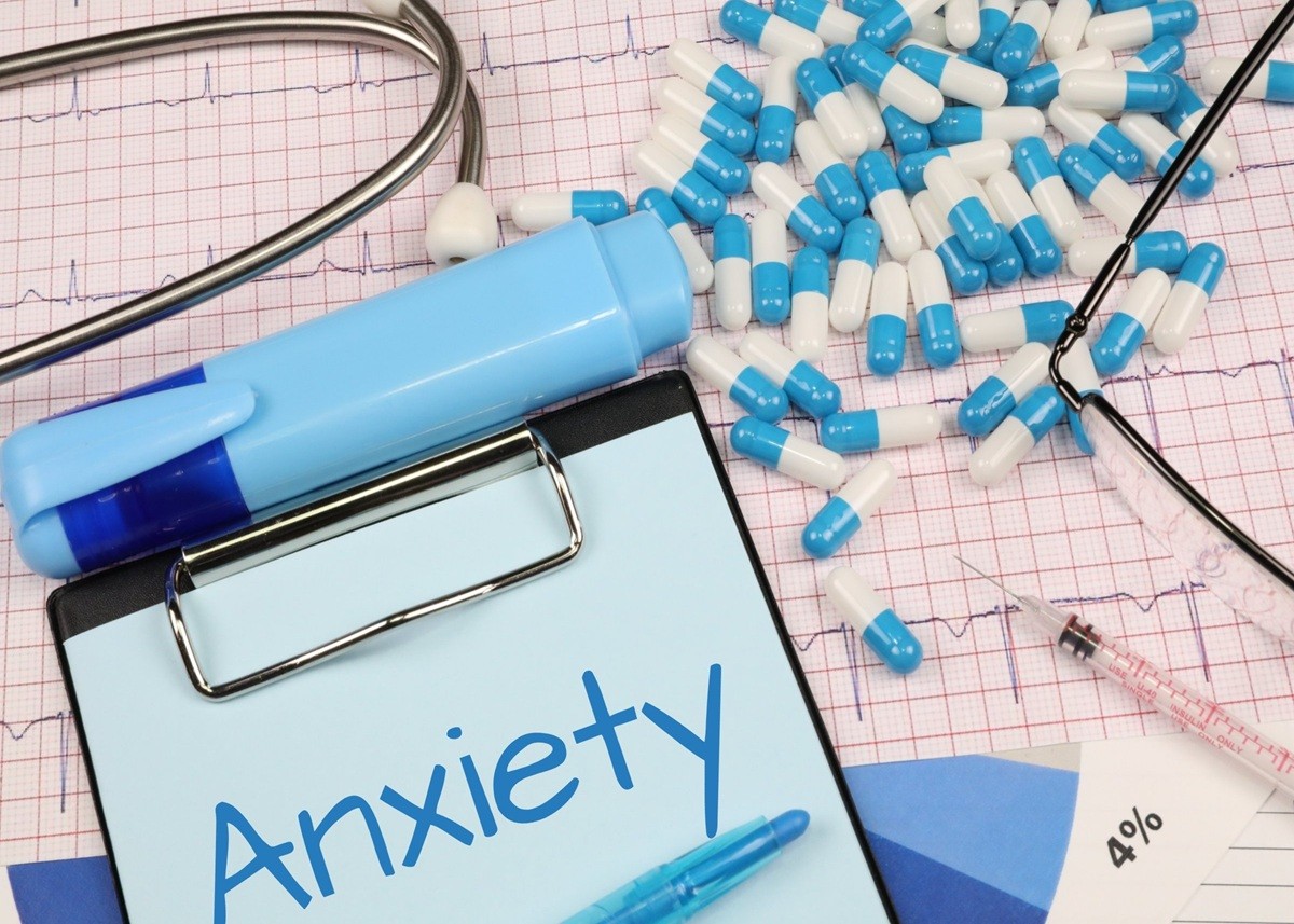 Anxiety Relief: एंग्जायटी से डील करने के लिए आज से ही छोड़ें ये आदतें, वरना बढ़ सकती है दिक्कत