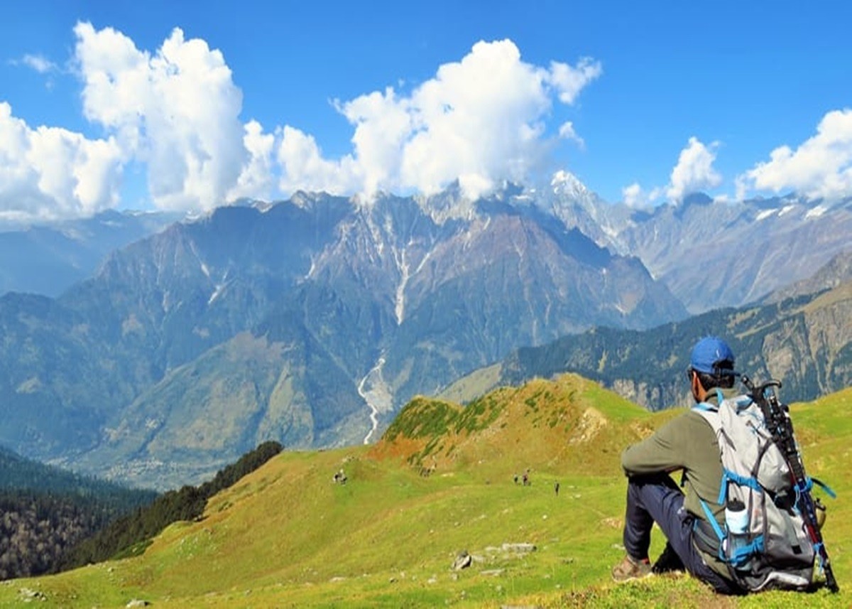 Himachal Travel: जन्नत से कम नहीं है हिमाचल का यह खूबसूरत गांव, एक बार जरूर देखें यहां का आकाशीय नजारा