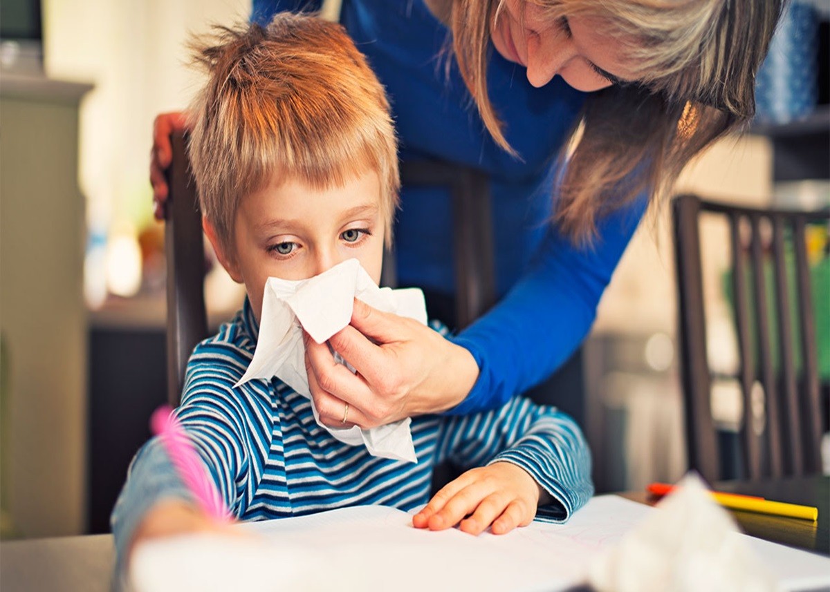 Cold Or Flu: सर्दियों में बच्चों को जल्द होती है जुकाम और फ्लू जैसी बीमारियां, जानिए कैसे करें बचाव