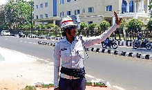 ट्रैफिक पुलिस कर्मियों को मिला AC Helmet, गर्मियों में पहुंचाएगा राहत