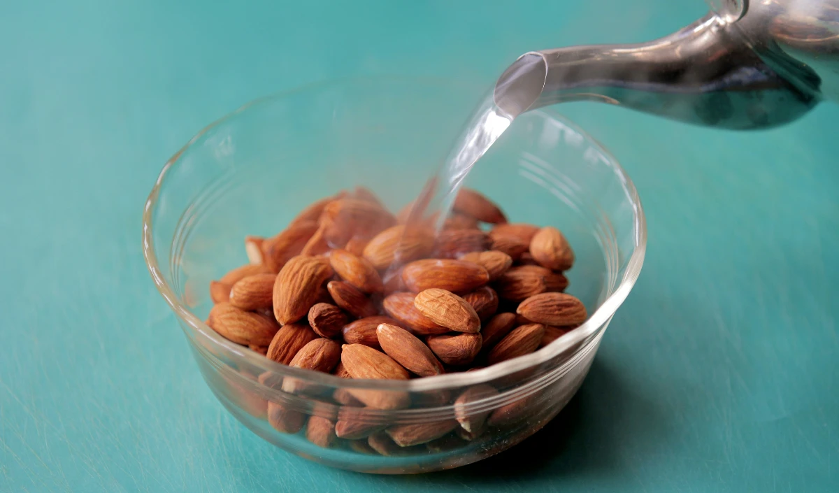  soaked almonds or soaked walnuts