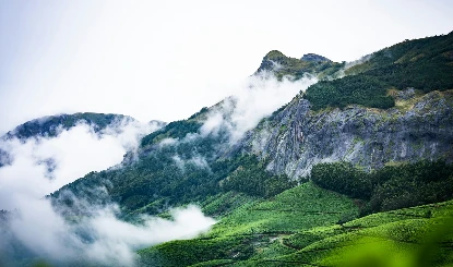 Mountains Calling: चिलचिलाती गर्मी ने कर दिया जीना मुश्किल, राहत पाने के लिए हिमाचल की इन 5 बेहतरीन जगहों करें एक्सप्लोर