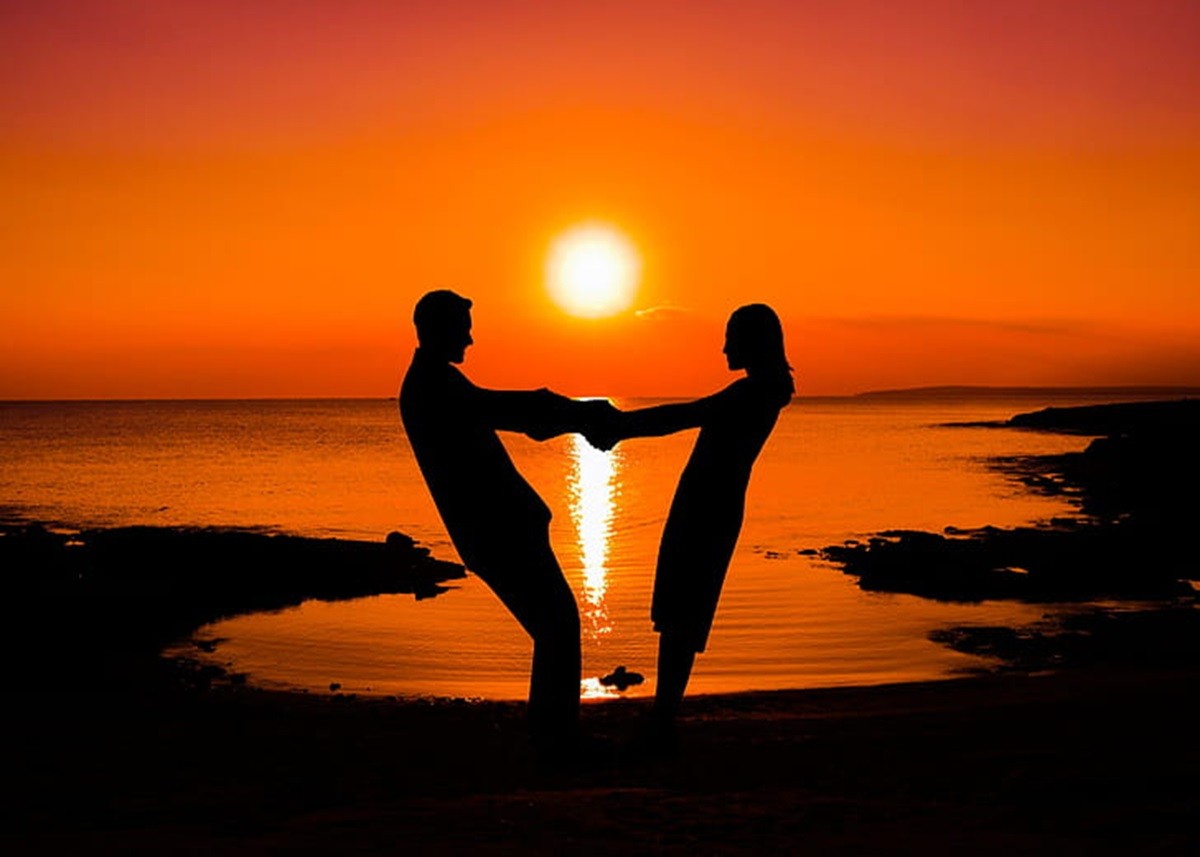 Honeymoon Destinations: मात्र 30 हजार रुपए में ऐसे प्लान करें हनीमून ट्रिप, कम बजट में भी खुश होगी आपकी पार्टनर