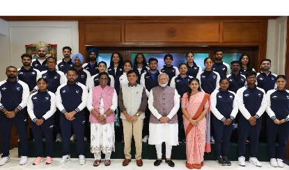 पेरिस पहुँचे भारतीय दल में अनुभव और युवा जोश की मिश्रण, 70 खिलाड़ी पहली बार खेलेंगे ओलंपिक