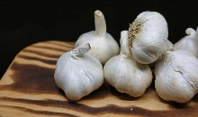 Garlic Water Benefits: पीएं लहसुन का पानी, निकली हुई तोंद कुछ ही दिनों में हो जाएगी कम