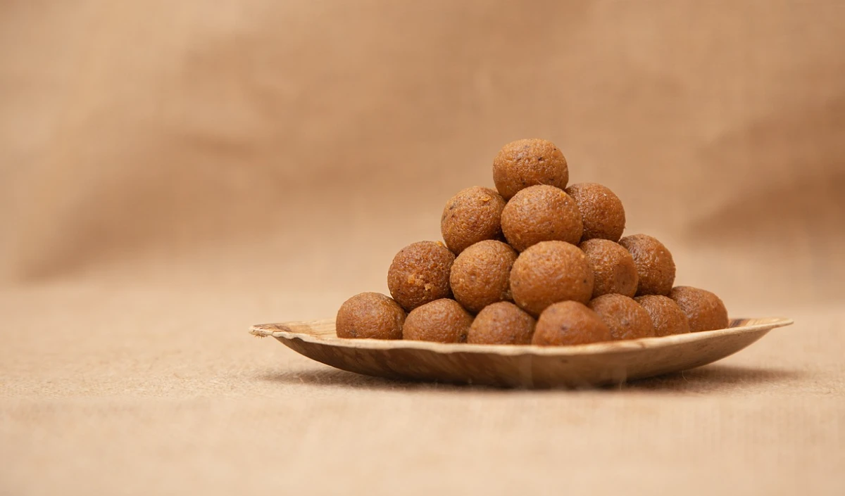 besan laddu