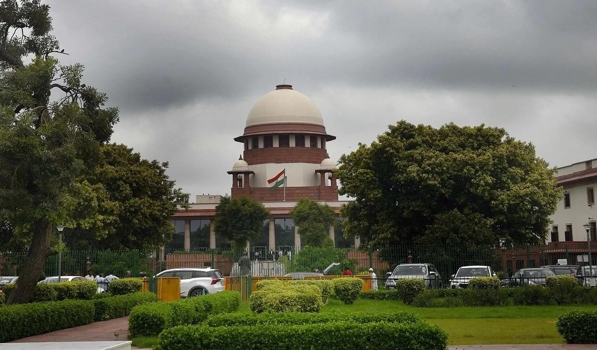 supreme court gives a setback on agr dues - Prabhasakshi latest news in hindi