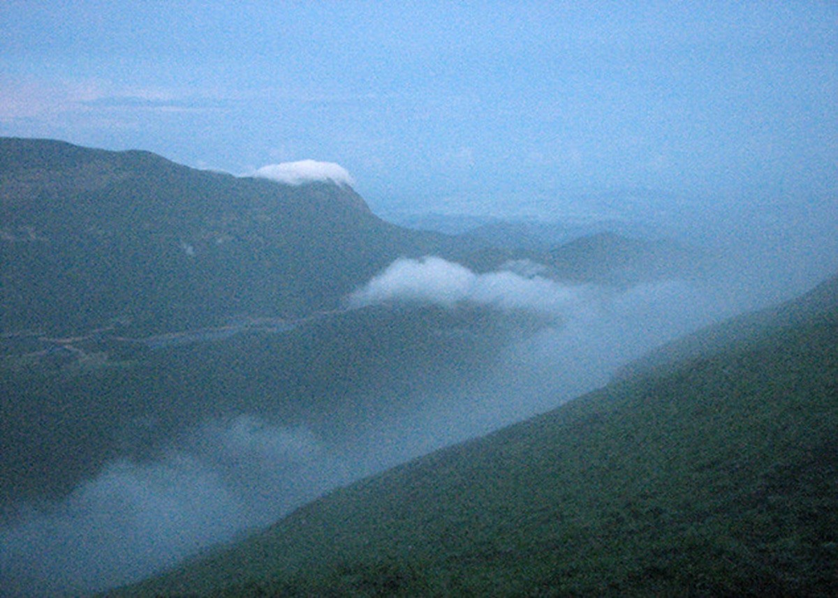 Tamilnadu Hill Station: एक बार जरूर एक्सप्लोर करें तमिलनाडु के ये हिल स्टेशन, मिलेगा मानसून का असली मजा