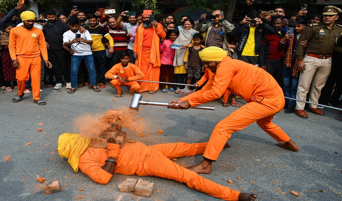 वे थूकेंगे और…महाकुंभ में नहीं मुस्लिमों की एंट्री..संतों का बड़ा ऐलान वे थूकेंगे और…महाकुंभ में नहीं मुस्लिमों की एंट्री..संतों का बड़ा ऐलान
