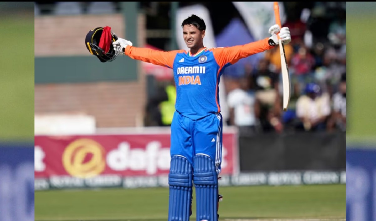 Abhishek Sharma के साथ दिल्ली एयरपोर्ट पर हुई बदसलूकी,फ्लाइट भी छूटी, खुद बयां की आपबीती Abhishek Sharma के साथ दिल्ली एयरपोर्ट पर हुई बदसलूकी,फ्लाइट भी छूटी, खुद बयां की आपबीती