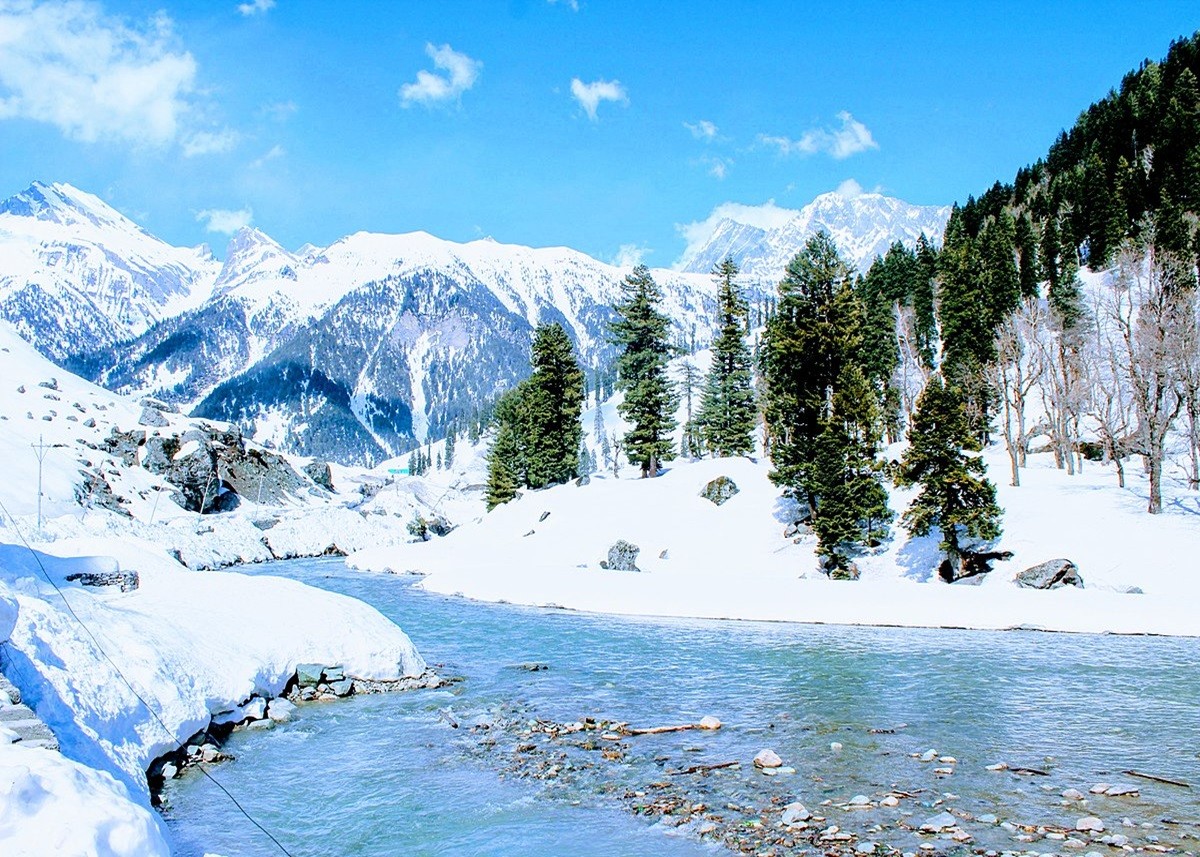 Travel Tips: हनीमून के लिए बेस्ट हैं ये रोमांटिक जगहें, पार्टनर के साथ बिता सकेंगे क्वालिटी टाइम