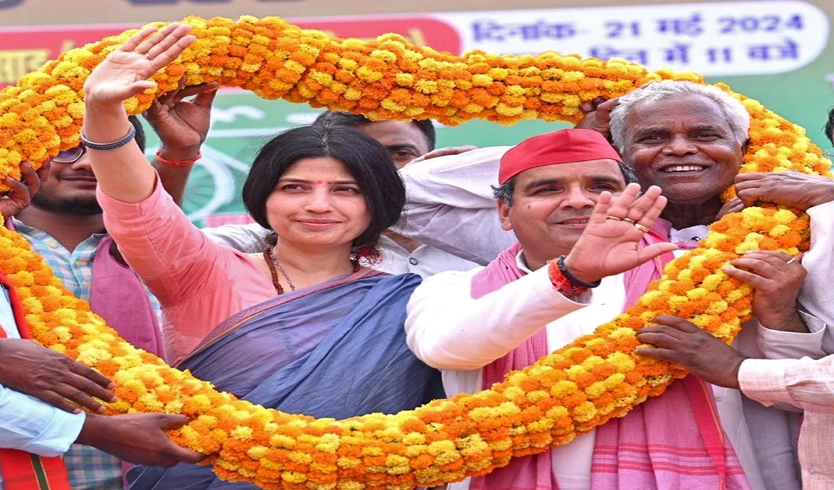अयोध्या में रोडशो को लेकर पुलिस ने सपा सांसद डिंपल यादव