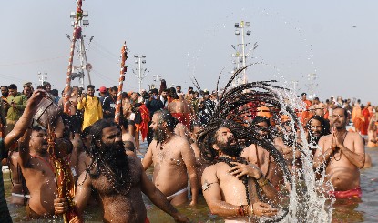 Mahakumbh 2025: प्रयागराज में वाहनों के प्रवेश पर प्रतिबंध हटा, 'बसंत पंचमी' के लिए डायवर्जन लागू