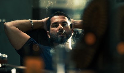 Deva Review In Hindi: सुपरहिट मलयालम सिनेमा की सस्ती हिंदी कॉपी है Shahid Kapoor की फिल्म देवा