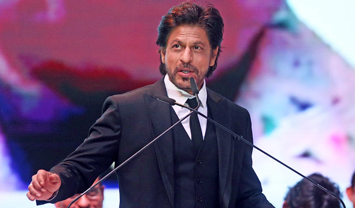 IMDb रिपोर्ट: शाहरुख खान कैसे बने बॉलीवुड के सबसे कामयाब अभिनेता? Shah Rukh Khan Tops Imdb news image
