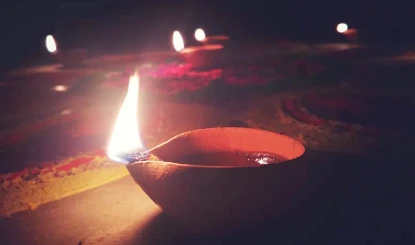 नरक चतुर्दशी पर दीपदान से होता है आध्यात्मिक जागरण