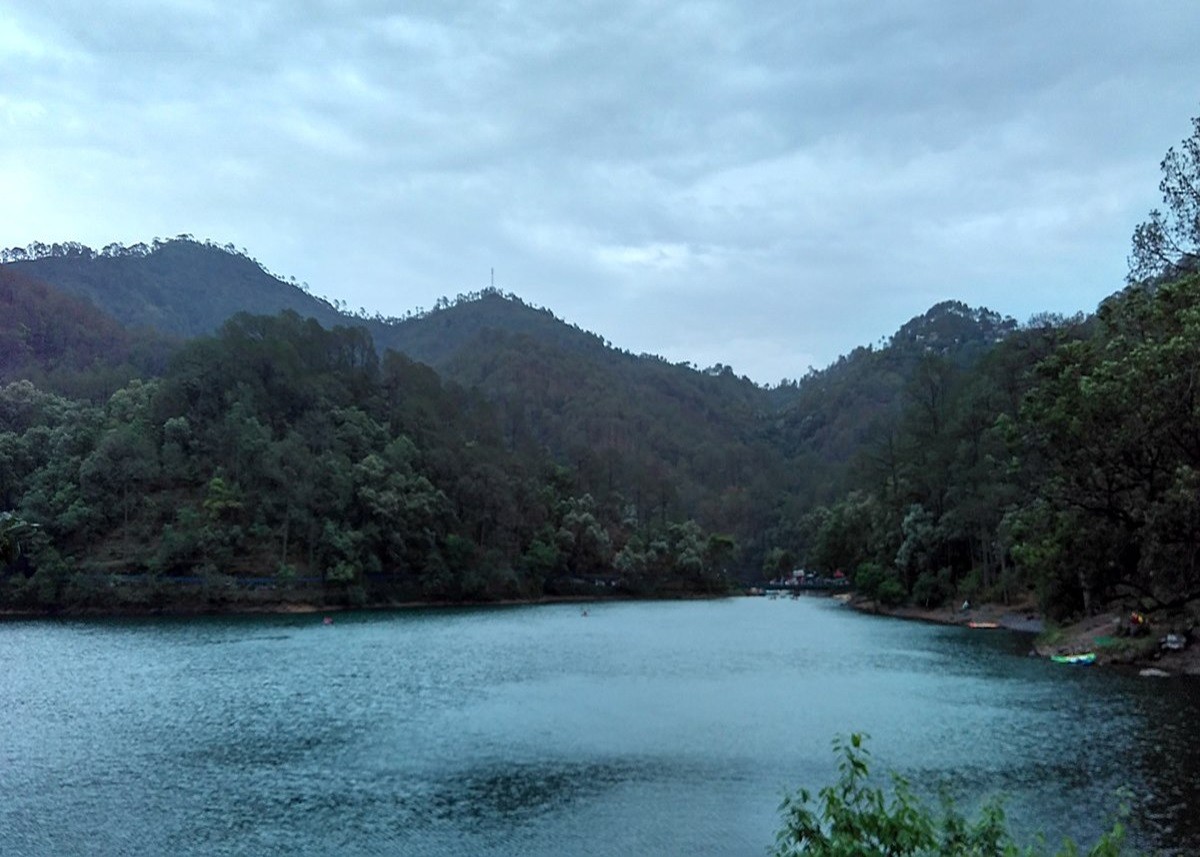 Travel Tips: कम बजट में पाना चाहते हैं शानदार हनीमून, भारत की ये जगहें देंगी सुकून के पल