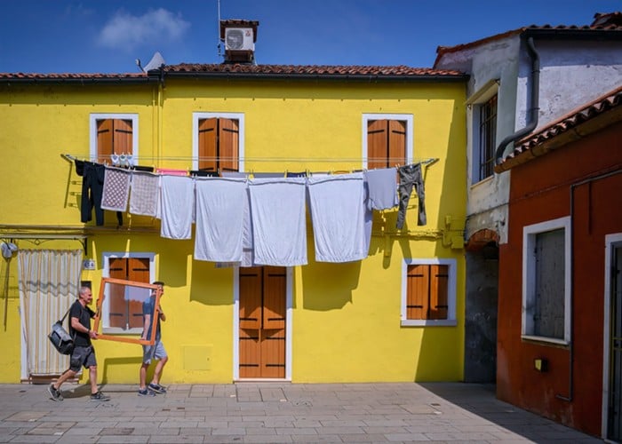 Kitchen Hacks: गंदे बदबूदार किचन टॉवल को चमकने के लिए अब नहीं होगी मेहनत, ये टिप्स करेंगे कमाल