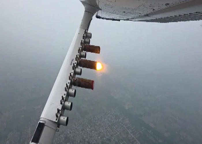 दिल्ली में कृत्रिम बारिश पर सवाल: 3.21 करोड़ के खर्च पर विपक्ष हमलावर क्यों?