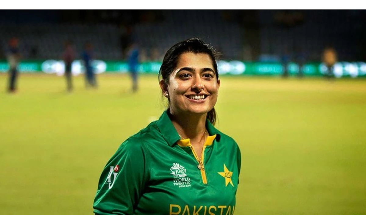 सना मीर के ‘आज़ाद कश्मीर’ बयान ने PoK विवाद गरमाया, क्रिकेट पर असर? Sana Mir Cricket Controversy news image