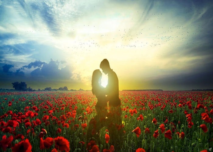 Relationship Tips: हर लड़की पार्टनर से छिपाती है कुछ राज, रिश्तों को मजबूत बनाने की है ये अनोखी वजह