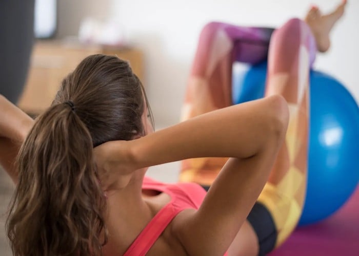 Belly Fat: नींद की कमी और गलत खानपान बढ़ा रहा पेट की चर्बी, ऐसे करें कंट्रोल