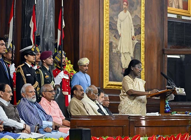 संविधान दिवस पर संसद भवन में कार्यक्रम संविधान दिवस पर संसद भवन में कार्यक्रम