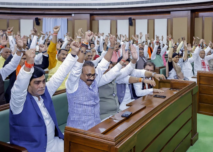 बिहार विधानसभा बनी पेपरलेस: 1 दिसंबर से विधायक टैब से पूछेंगे सवाल, डिजिटल युग की शुरुआत