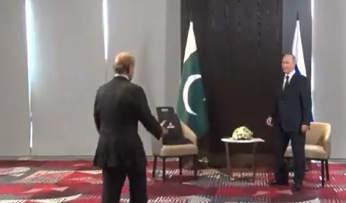 40 मिनट तक दरवाजे पर खड़े रहे शहबाज शरीफ, फिर भी नहीं मिले पुतिन, आखिरकार थककर लौटे वापस