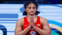 Vinesh Phogat की दमदार वापसी, 18 माह बाद कुश्ती में लौटेंगी, लॉस एंजेलिस 2028 की करेंगी तैयारी Vinesh Phogat की दमदार वापसी, 18 माह बाद कुश्ती में लौटेंगी, लॉस एंजेलिस 2028 की करेंगी तैयारी