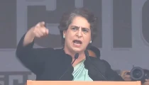 वोट चोरी का आरोप, BJP की वॉशिंग मशीन पर तीखा वार, Priyanka Gandhi का मोदी सरकार पर हल्लाबोल वोट चोरी का आरोप, BJP की वॉशिंग मशीन पर तीखा वार, Priyanka Gandhi का मोदी सरकार पर हल्लाबोल
