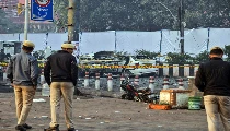 Delhi blast case: शोएब और नसीर की एनआईए हिरासत चार दिन बढ़ी, बंद कमरे में हुई सुनवाई Delhi blast case: शोएब और नसीर की एनआईए हिरासत चार दिन बढ़ी, बंद कमरे में हुई सुनवाई
