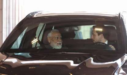 गाड़ी में बिठाया और ले पहुंचे म्यूज़ियम, PM मोदी के लिए ड्राइवर बने क्राउन प्रिंस