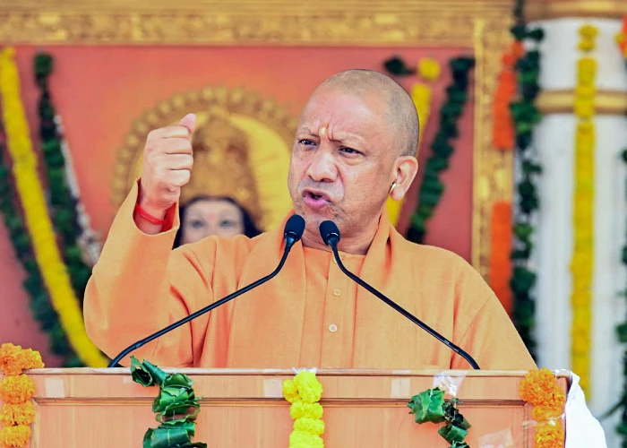 योगी आदित्यनाथ ने कांग्रेस पर निशाना साधा, कश्मीर में अलगाववाद के लिए नेहरू को जिम्मेदार ठहराया