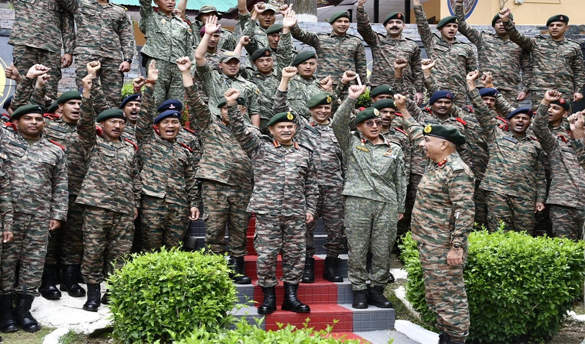 दुश्मन पर कड़ा आघात करने के लिए नई रणनीति, सेना ने विशेष सैन्य ट्रेन के जरिए कश्मीर घाटी में टैंक और तोपखाने शामिल किए!