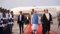 मोदी के स्वागत में ओमान ने उतार दी पूरी फौज, मिला गार्ड ऑफ ऑनर, Deputy PM भी पहुंचे! मोदी के स्वागत में ओमान ने उतार दी पूरी फौज, मिला गार्ड ऑफ ऑनर, Deputy PM भी पहुंचे!