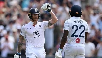 Adelaide Test: झुलसाती गर्मी में स्टोक्स की अड़ियल बैटिंग, ऑस्ट्रेलिया के दबाव के सामने बज़बॉल का इम्तिहान