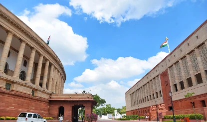 LIVE| Parliament Winter Session Day 2: विपक्ष ने विरोध कर लोकसभा कार्यवाही की स्थगित, राज्यसभा से किया वॉकआउट